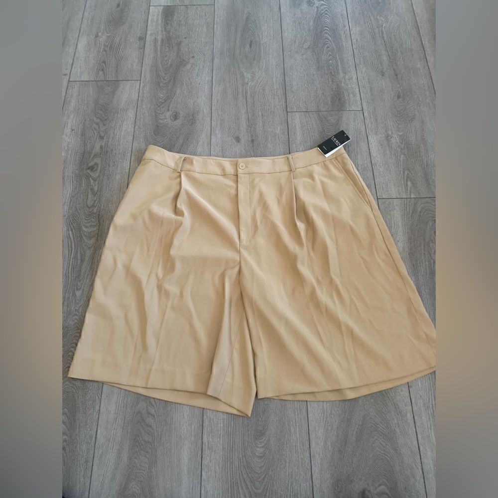 Ralph Lauren woman pre fall 22 tan shorts.